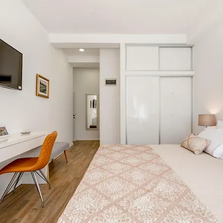 Villa Corona Split Apartment