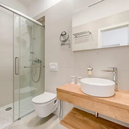 Villa Corona Split سبليت